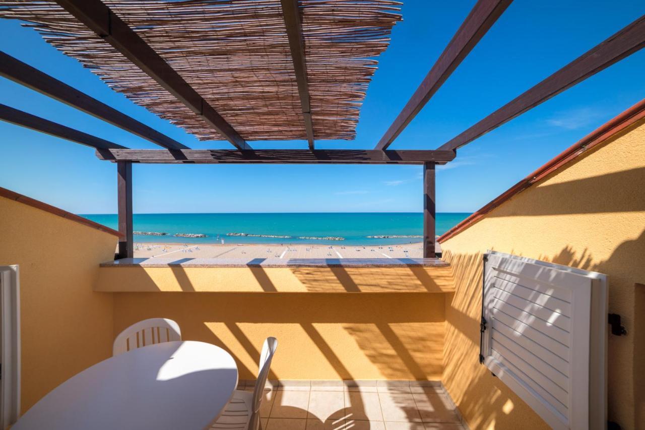 Rex Residence Hotel Cattolica Eksteriør billede